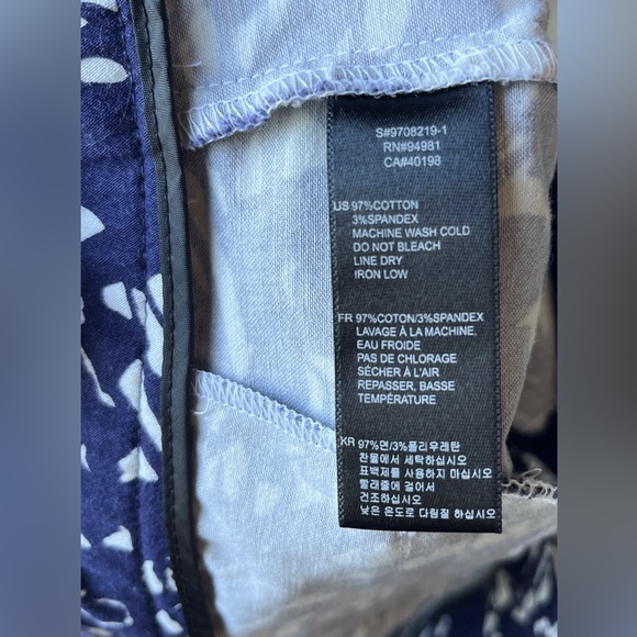 Forever 21 Women’s Patterned Shorts | Size M | Navy & White | Worn Once - Picture 7 of 7